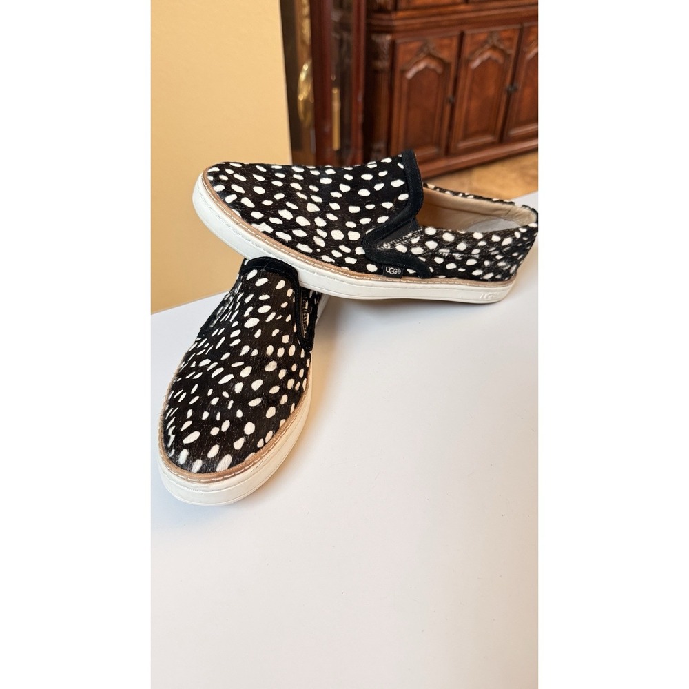 UGG Soleda Slip On Sneakers‎ Women 8.5 Calf Hair Polka Dot Black White